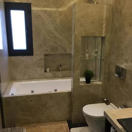וילה Orangeus Villa *